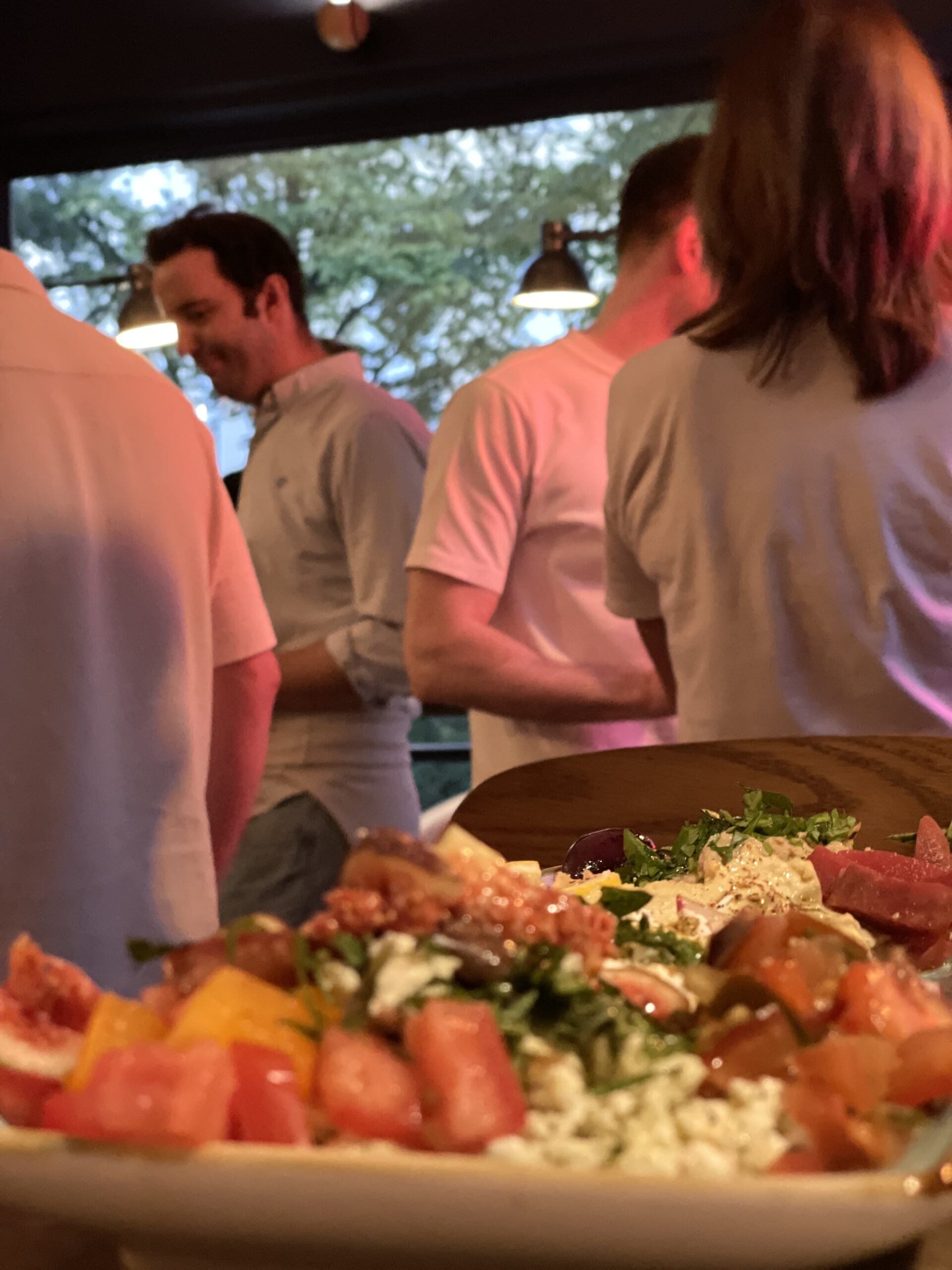 Lebendige Atmosphäre beim Impact Netzwerk Dinner in München